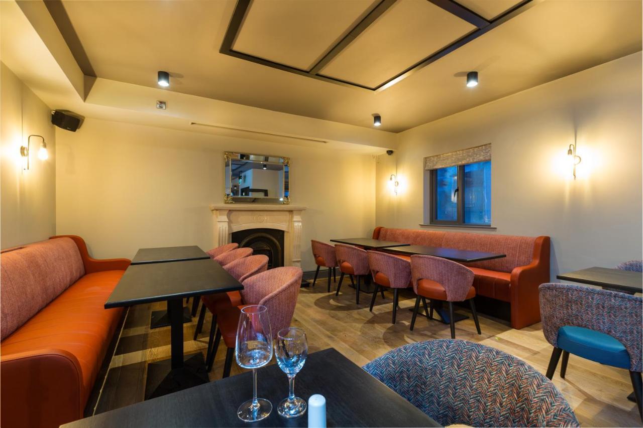 Castle Varagh Hotel & Bar Castlepollard Exterior photo